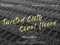 Verdrehtes korallenrotes Vlies des Microfiber-Streifen-Musters Reinigungsgewebe